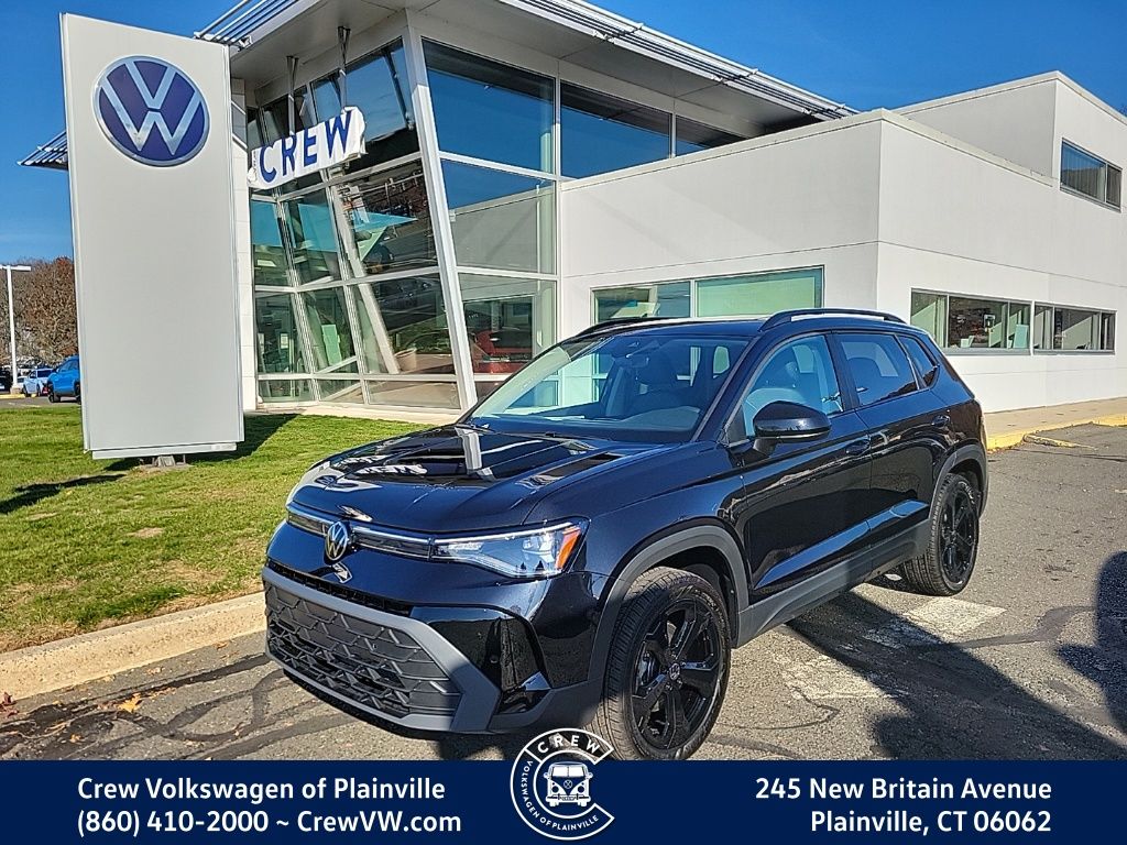 2026 Volkswagen Taos SE Black's photo