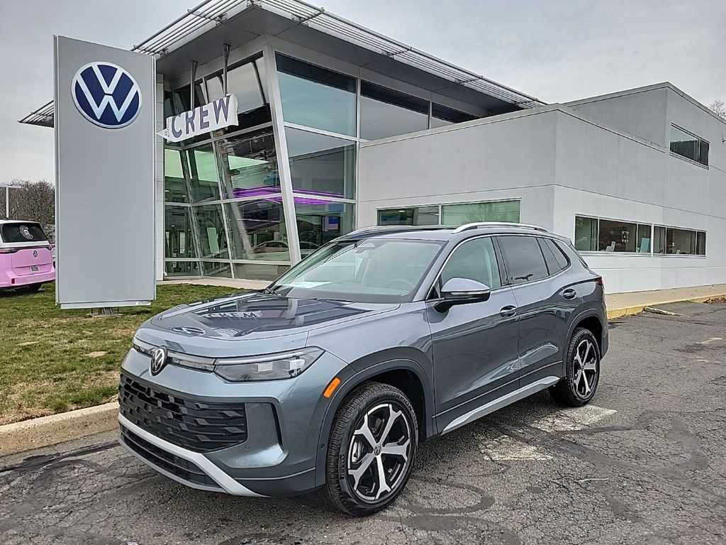 2026 Volkswagen Tiguan SE's photo