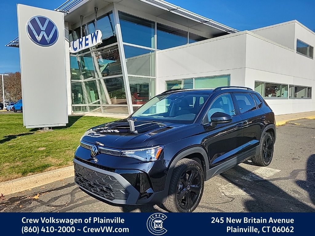 2026 Volkswagen Taos SE Black's photo