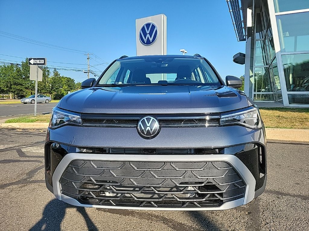 2025 Volkswagen Taos S photo 4