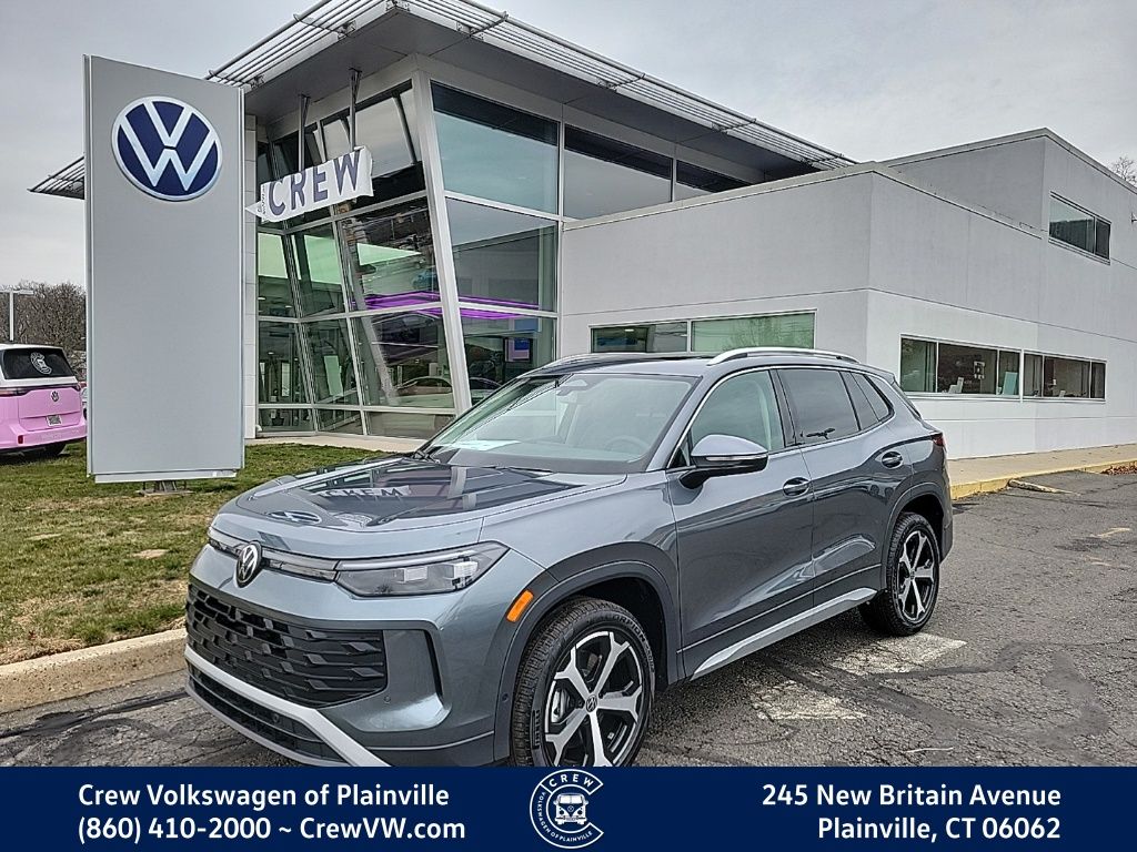 2026 Volkswagen Tiguan SE's photo
