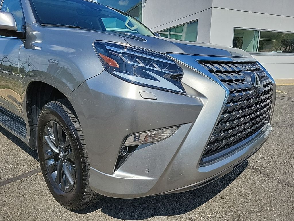 2021 Lexus GX 460 Premium photo 3