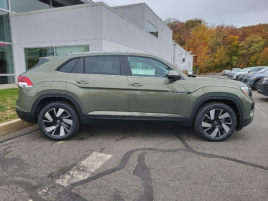 New 2026 Volkswagen Atlas Cross Sport 2.0T SE w/Technology SUV