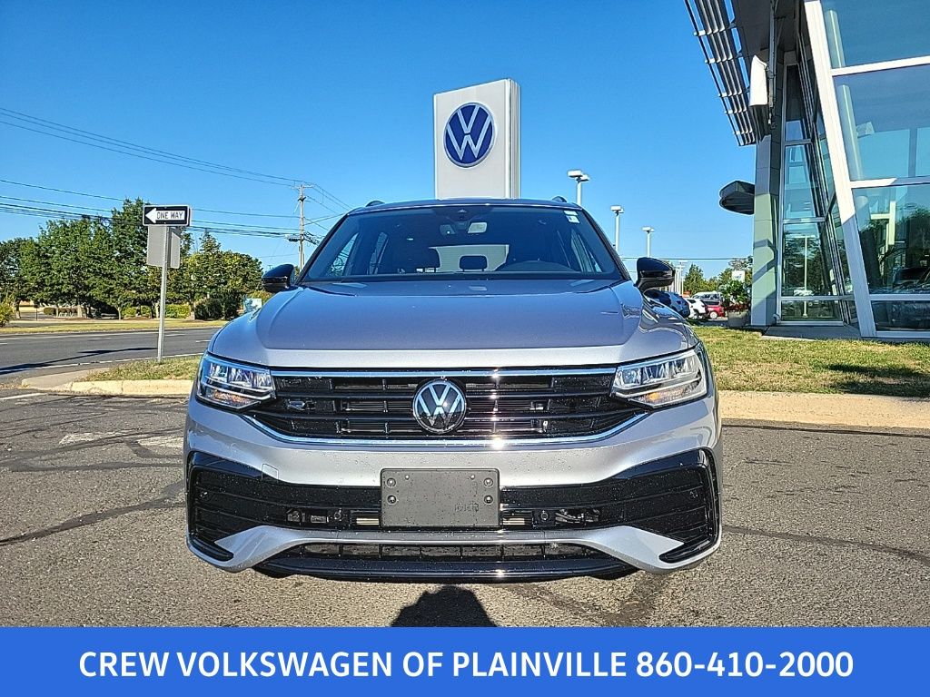 2024 Volkswagen Tiguan SE R-Line Black photo 4
