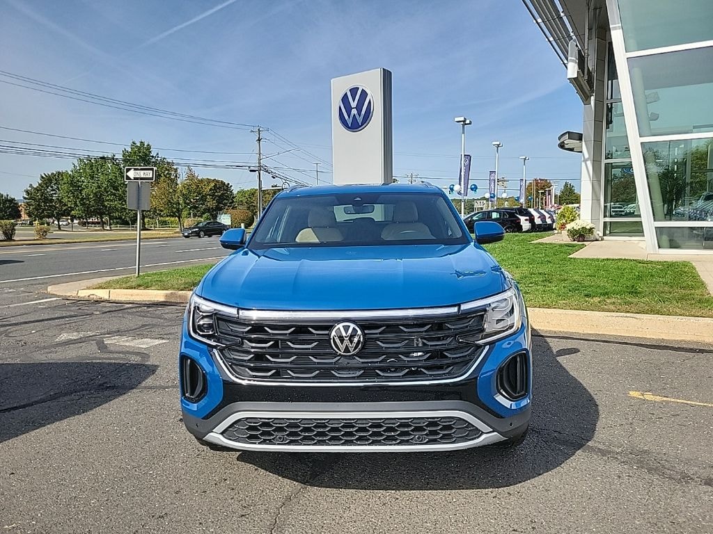 New 2026 Volkswagen Atlas Cross Sport 2.0T SE w/Technology SUV
