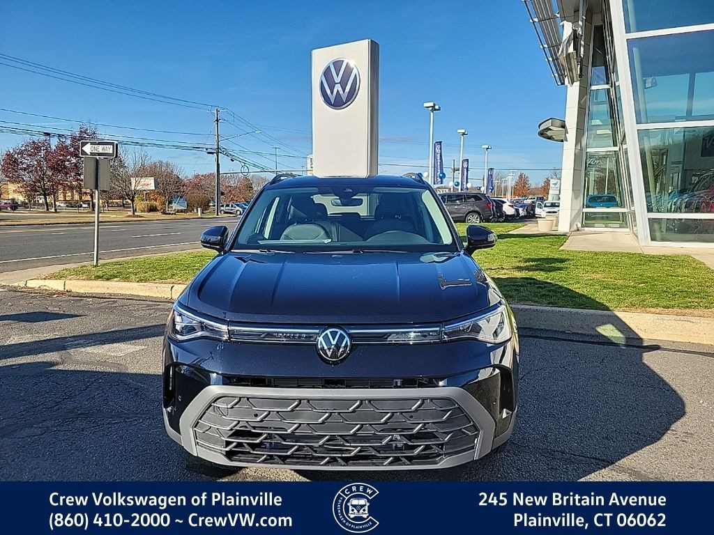 New 2026 Volkswagen Taos 1.5T SE Black SUV