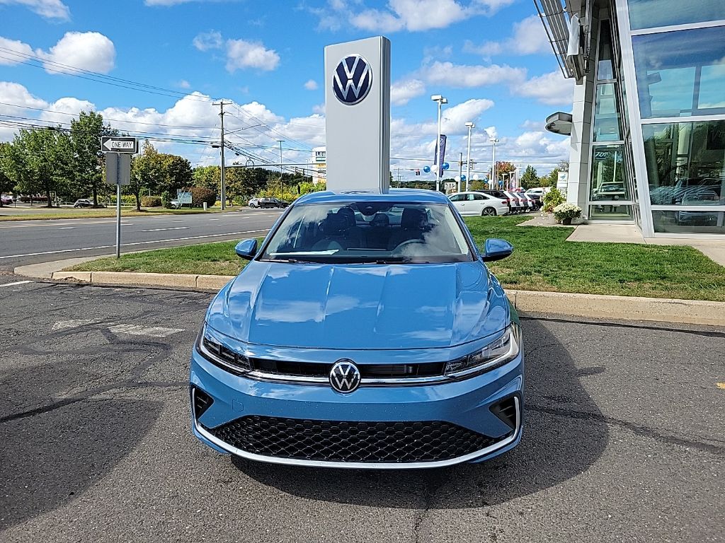 2025 Volkswagen Jetta 1.5T SE photo 2