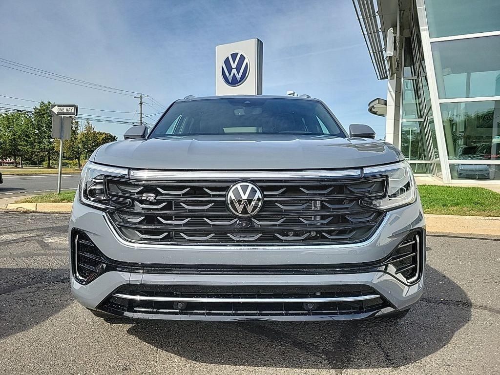 New 2026 Volkswagen Atlas Cross Sport 2.0T SEL Premium R-Line SUV