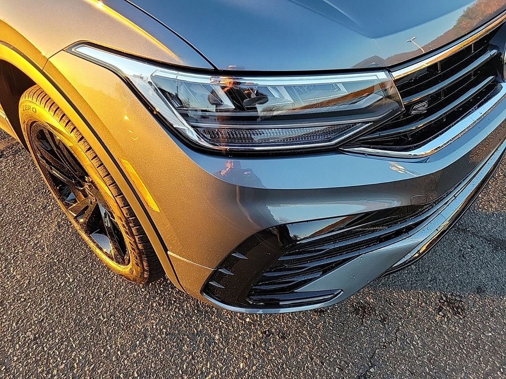 2024 Volkswagen Tiguan SE R-Line Black photo 2