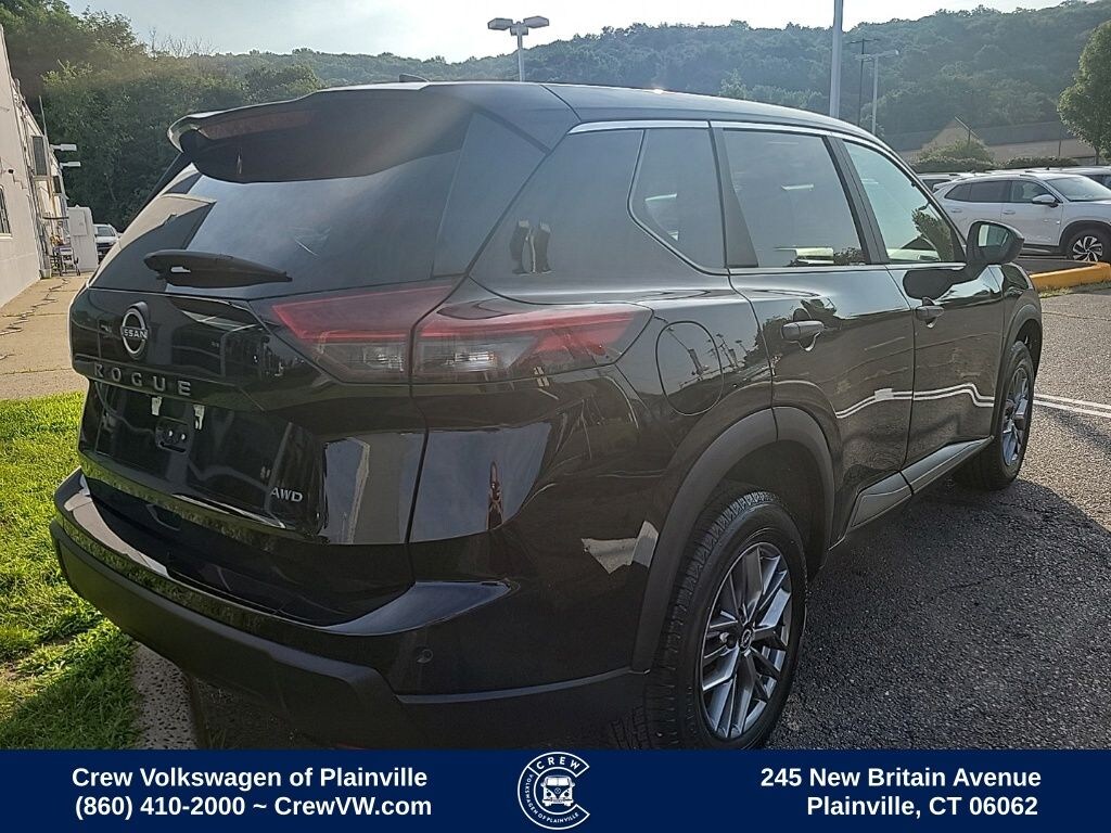 Used 2024 Nissan Rogue S SUV
