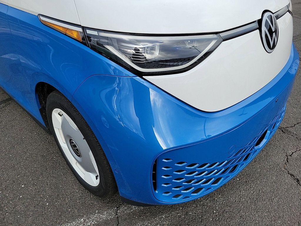 2025 Volkswagen ID. Buzz photo 2