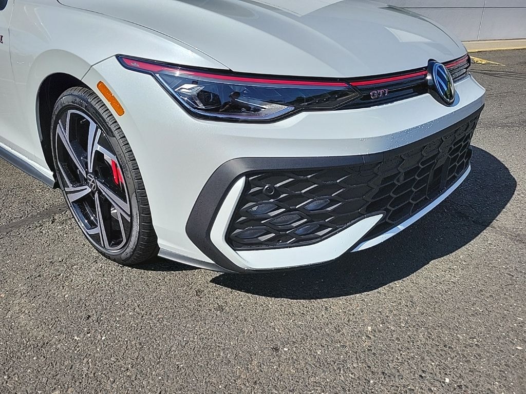 New 2025 Volkswagen Golf GTI 2.0T SE Hatchback