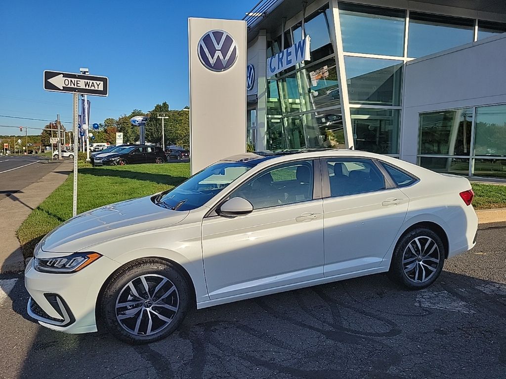 2026 Volkswagen Jetta SE's photo