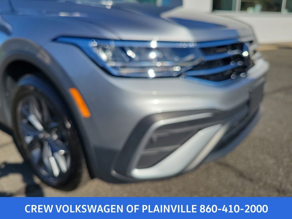 2023 Volkswagen Tiguan SE photo 3