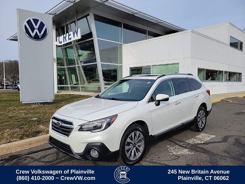 2019 Subaru Outback Touring's photo