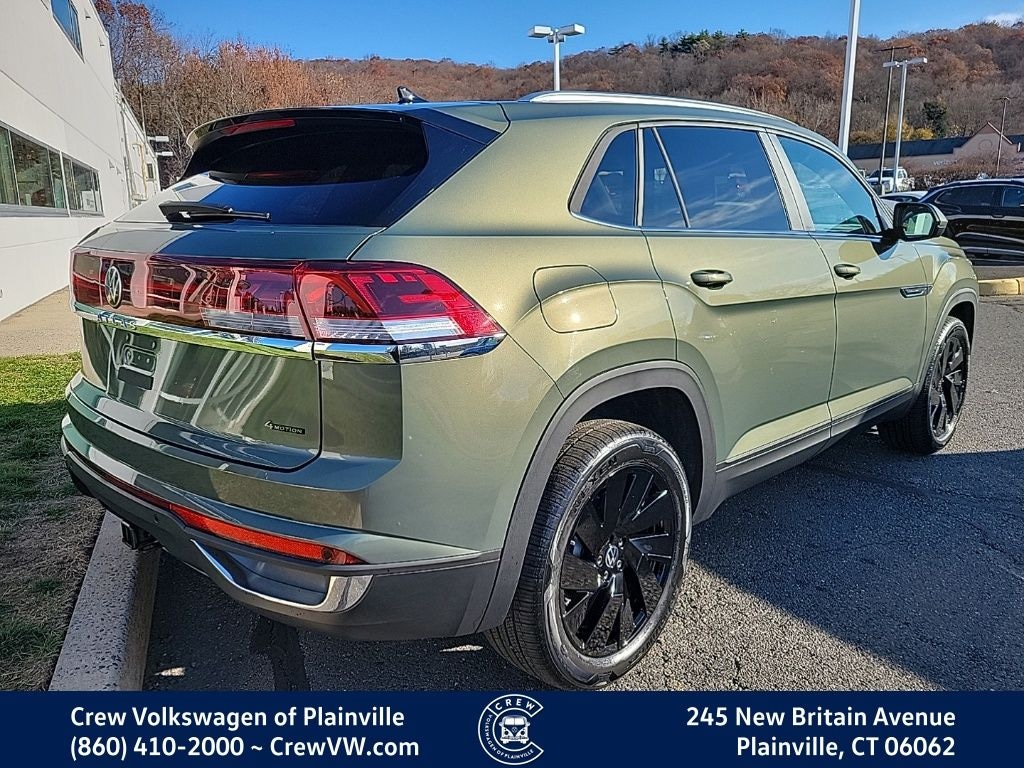 New 2026 Volkswagen Atlas Cross Sport 2.0T SE w/Technology SUV