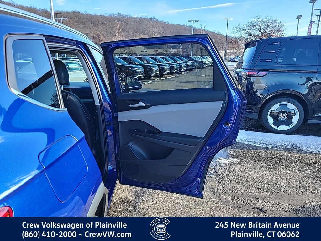 2022 Volkswagen Taos SE - Photo 46