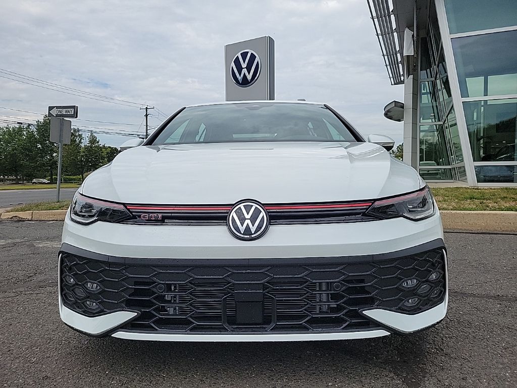 2025 Volkswagen Golf GTI S photo 4