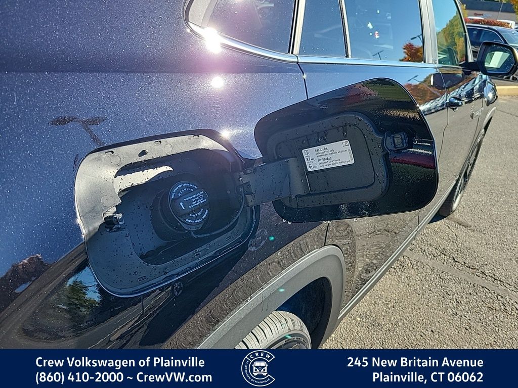 2026 Volkswagen Atlas Cross Sport SE w/Tech - Photo 17