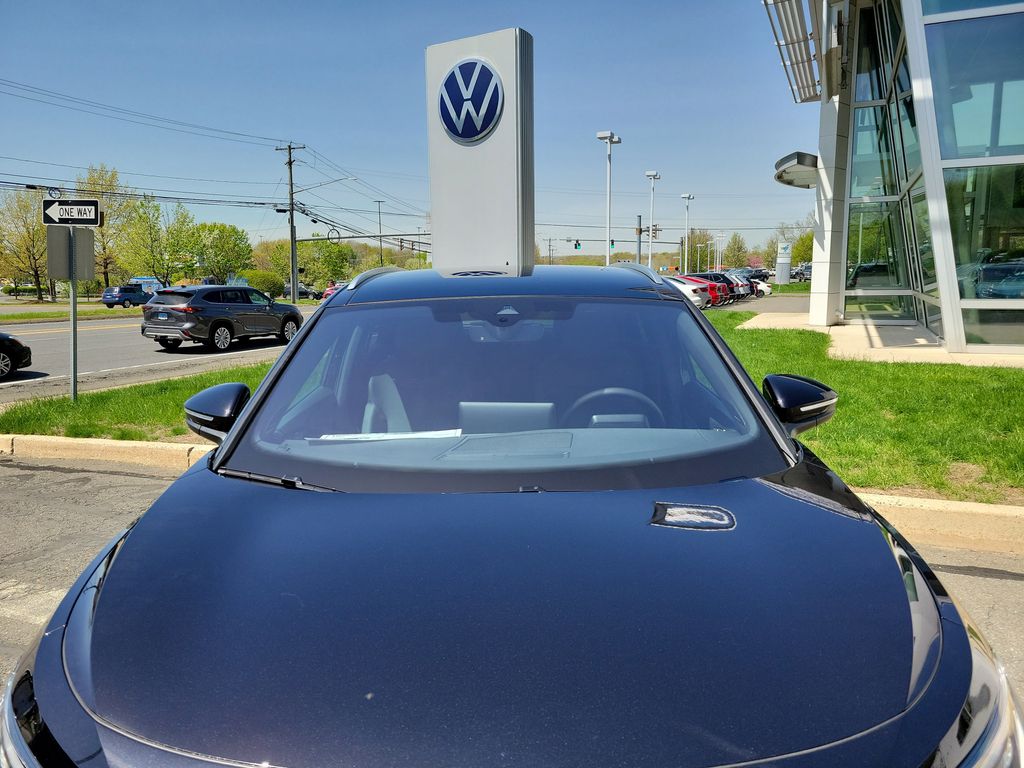 2025 Volkswagen ID.4 Pro Plus photo 4