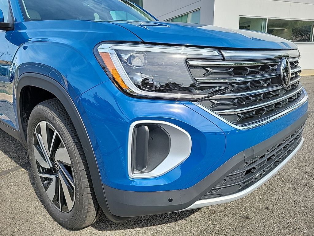 2026 Volkswagen Atlas SE Technology photo 3