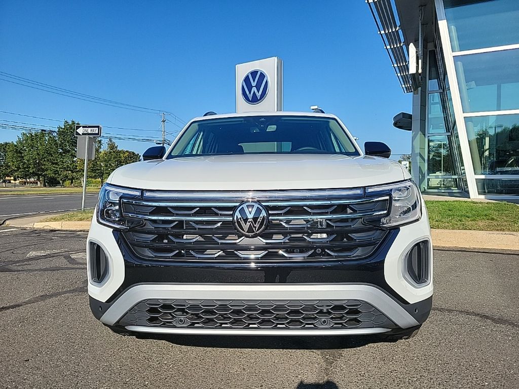 2026 Volkswagen Atlas Peak Edition SE photo 4