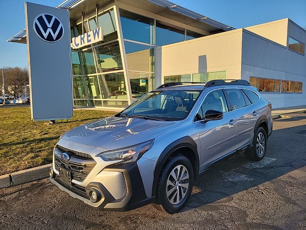 2023 Subaru Outback Premium's photo