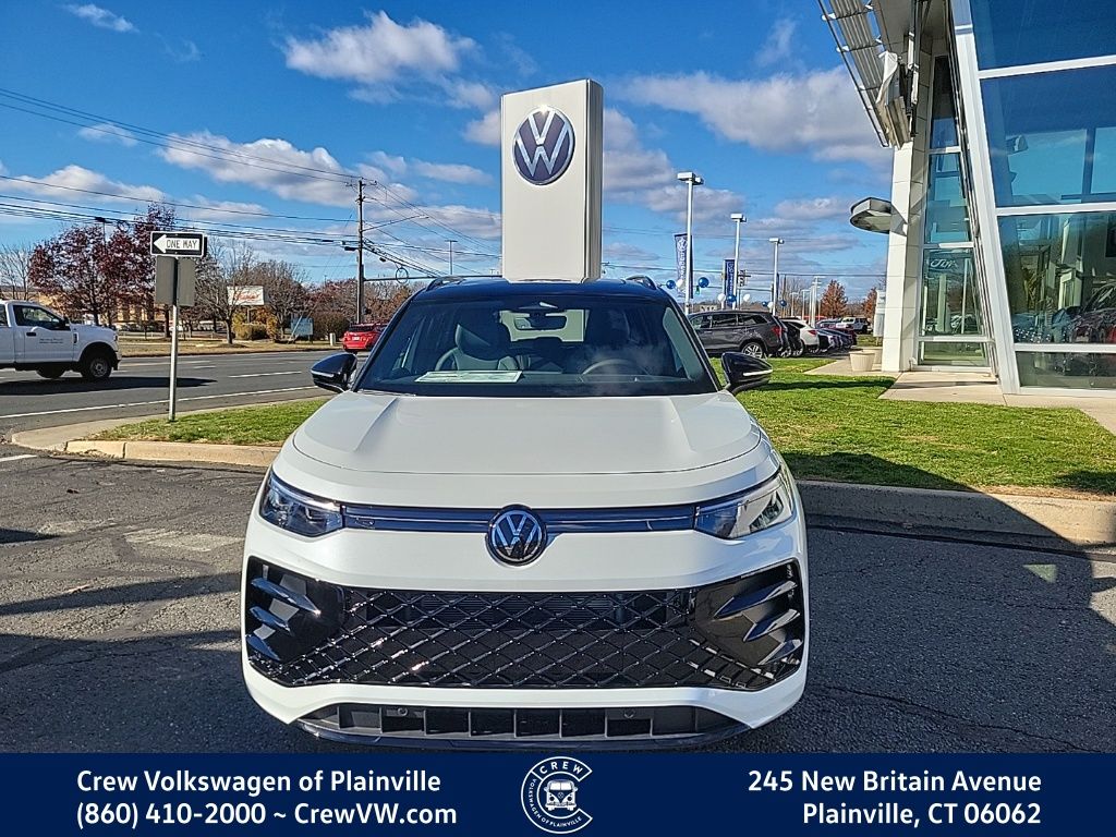 2026 Volkswagen Tiguan SE R-Line Black photo 2