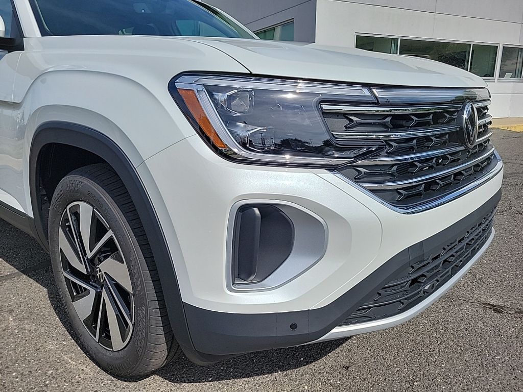 2026 Volkswagen Atlas SE Technology photo 3