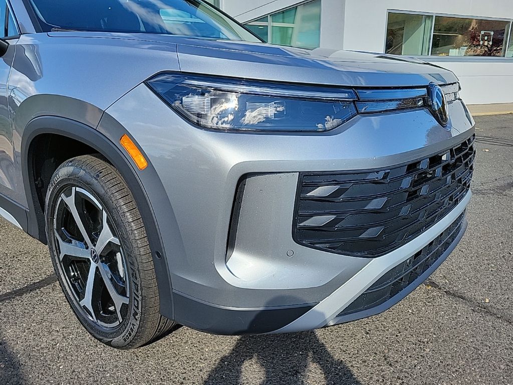 2026 Volkswagen Tiguan SE photo 2