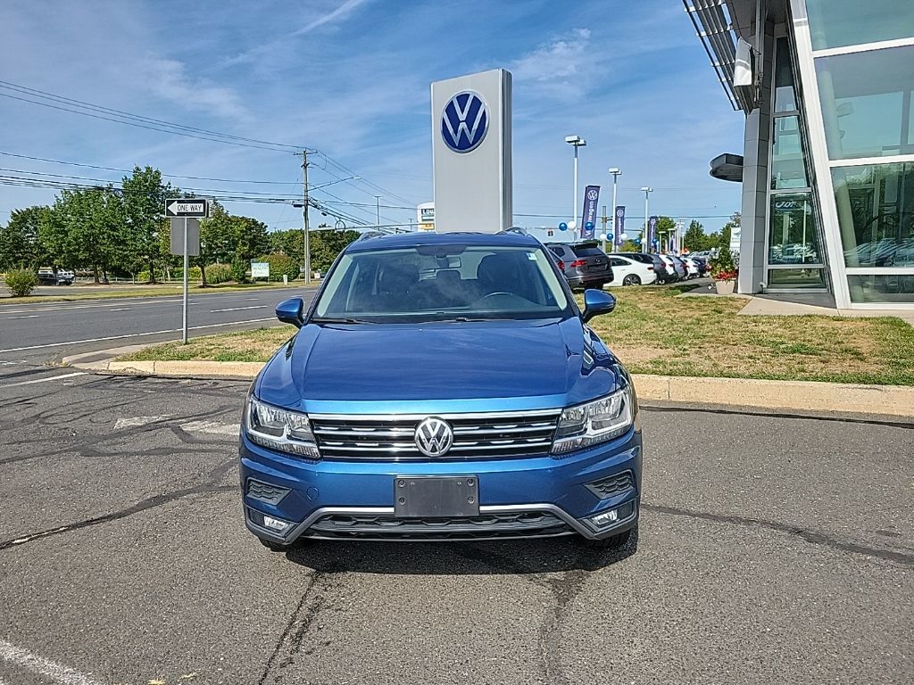 2018 Volkswagen Tiguan SEL photo 2