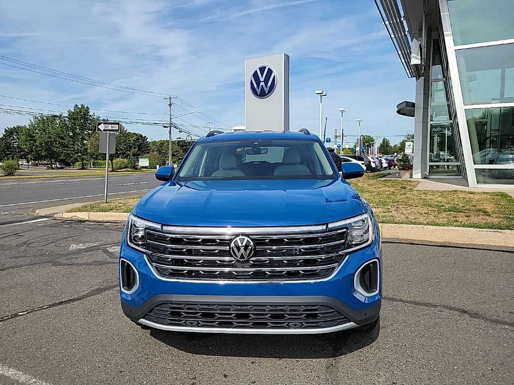 2026 Volkswagen Atlas SE Technology photo 2