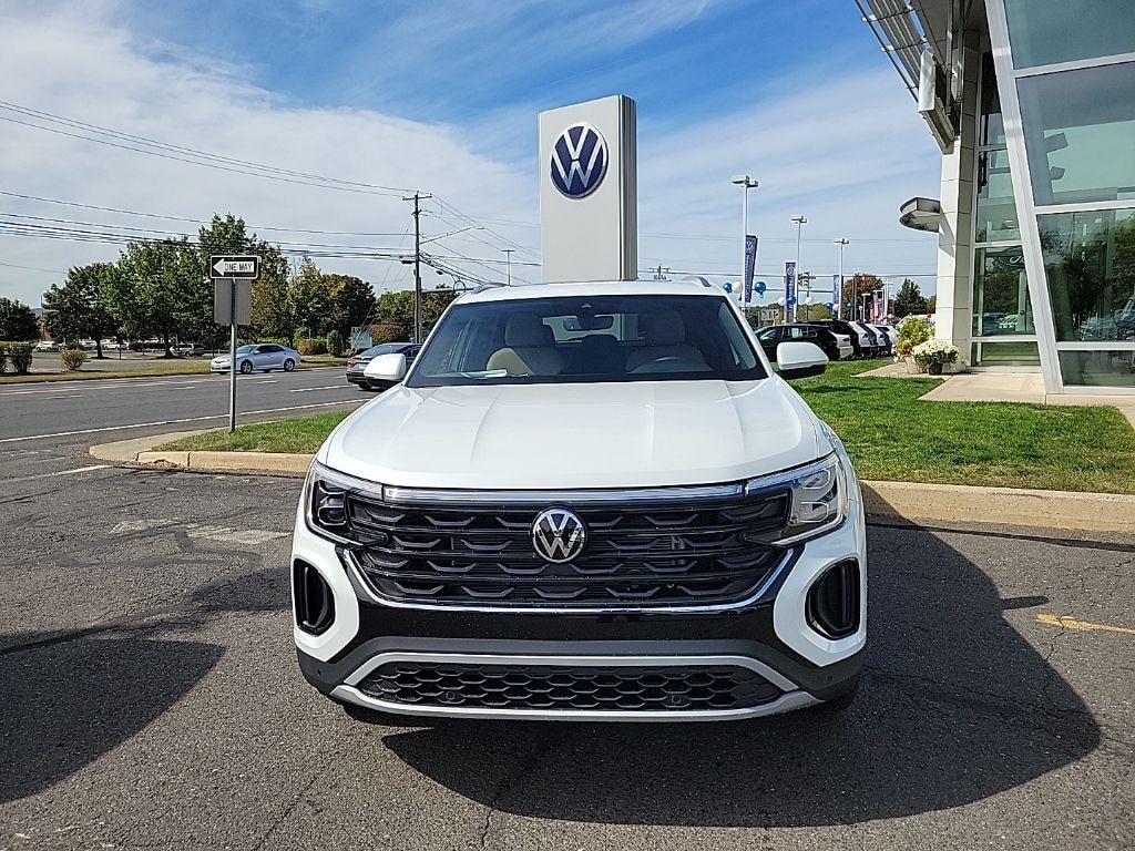 New 2026 Volkswagen Atlas Cross Sport 2.0T SE w/Technology SUV