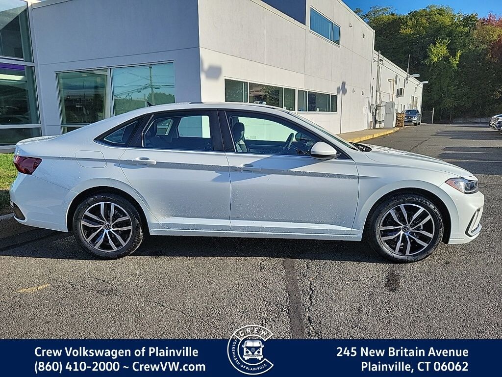 New 2026 Volkswagen Jetta 1.5T SE Sedan
