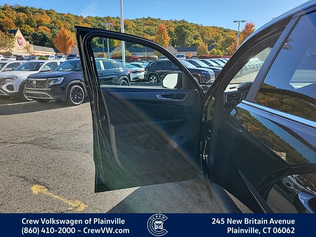 2026 Volkswagen Atlas Cross Sport SE w/Tech - Photo 25