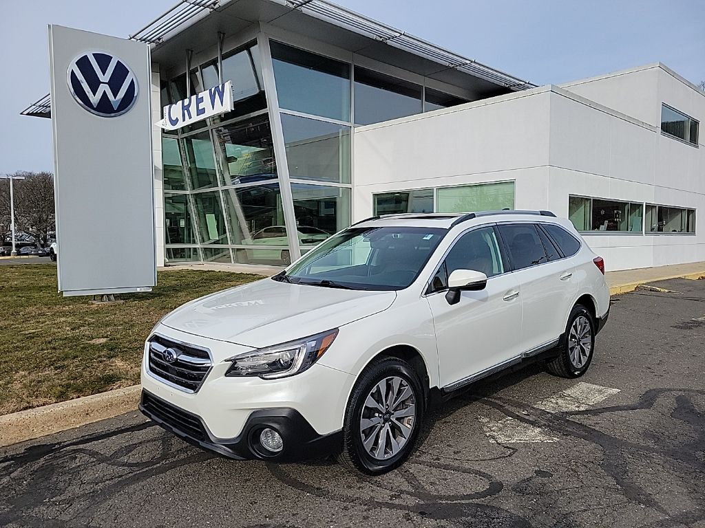 2019 Subaru Outback Touring's photo