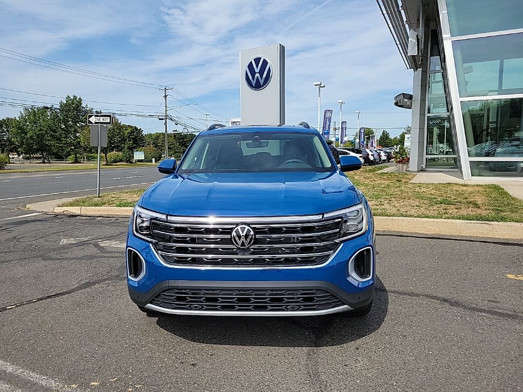 2026 Volkswagen Atlas SE Technology photo 2