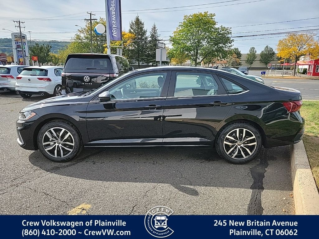 New 2026 Volkswagen Jetta 1.5T SE Sedan