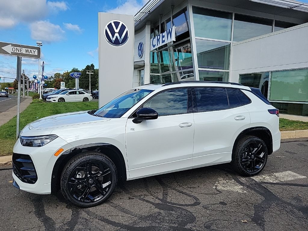 New 2025 Volkswagen Tiguan 2.0T SE R-Line Black SUV