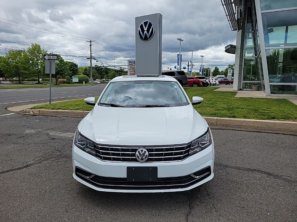 2018 Volkswagen Passat 2.0T SE Auto's photo