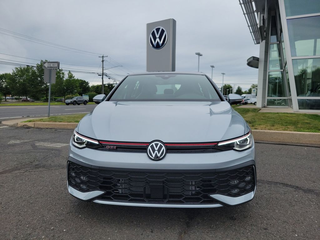 2025 Volkswagen Golf GTI SE photo 2