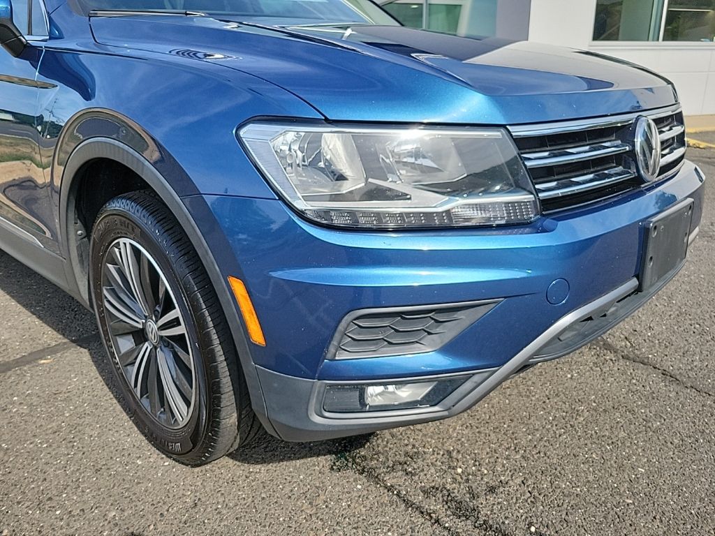 2018 Volkswagen Tiguan SEL photo 3