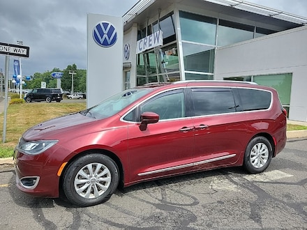 2018 Chrysler Pacifica Touring L Plus Van