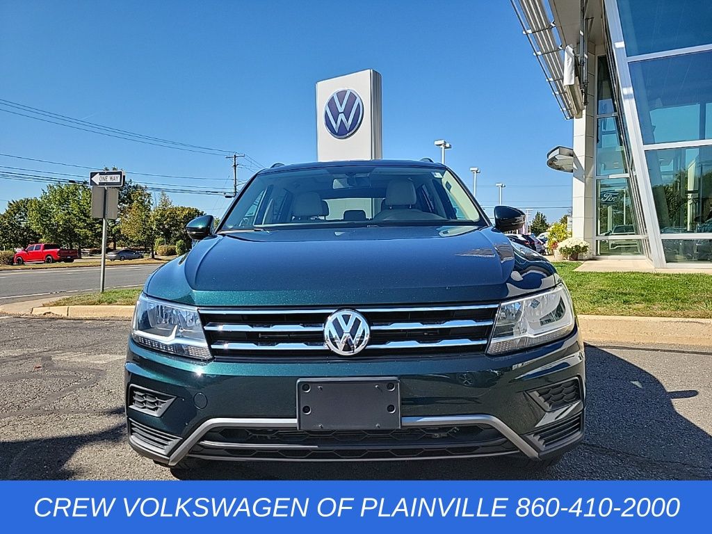 2019 Volkswagen Tiguan SEL R-Line photo 2