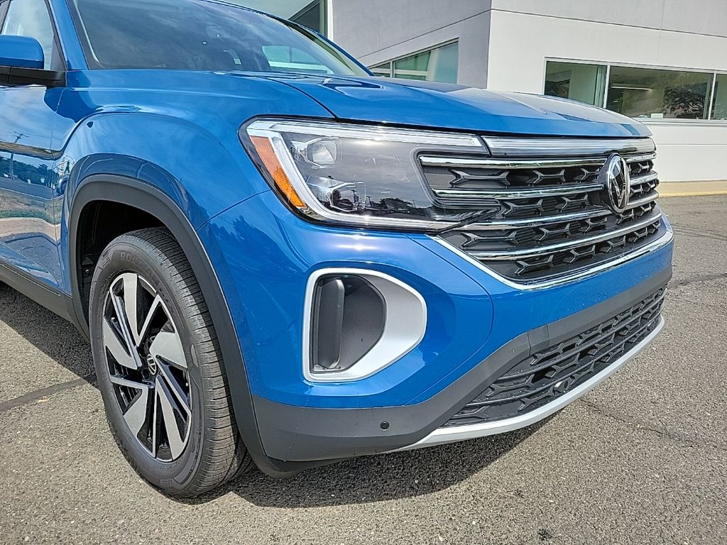 2026 Volkswagen Atlas SE Technology photo 3