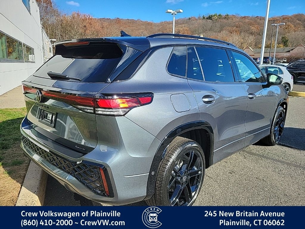 New 2026 Volkswagen Tiguan 2.0T SE R-Line Black SUV