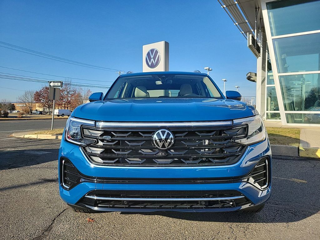 2025 Volkswagen Atlas SEL Premium R-Line photo 3