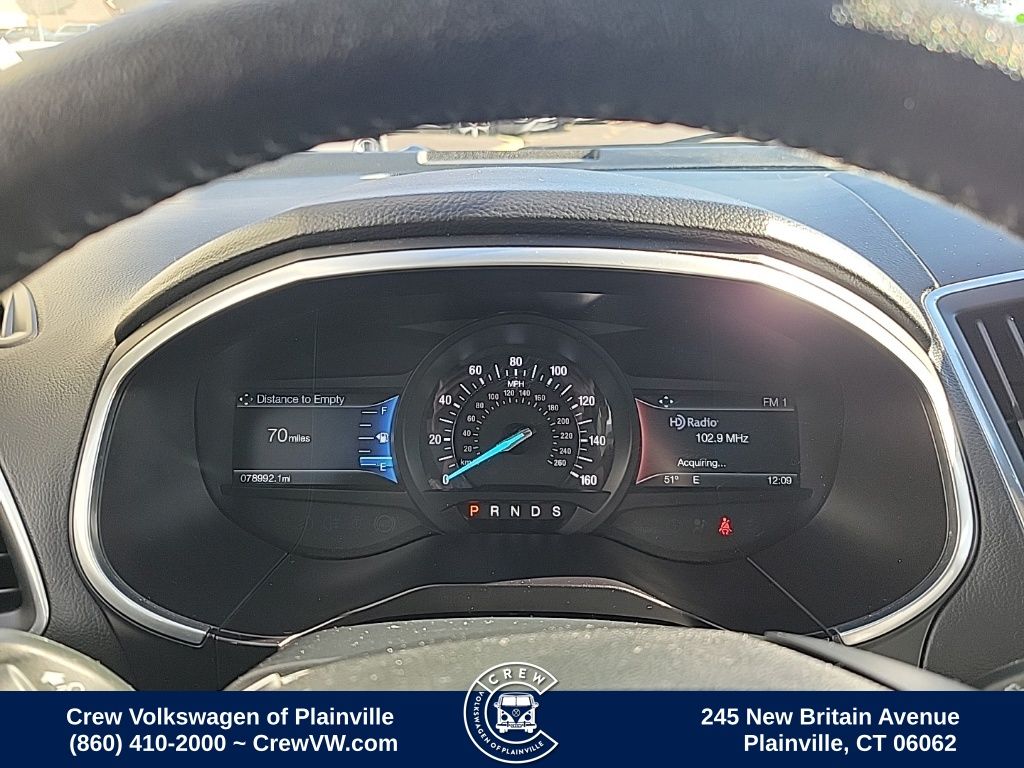 2018 Ford Edge Titanium photo 2