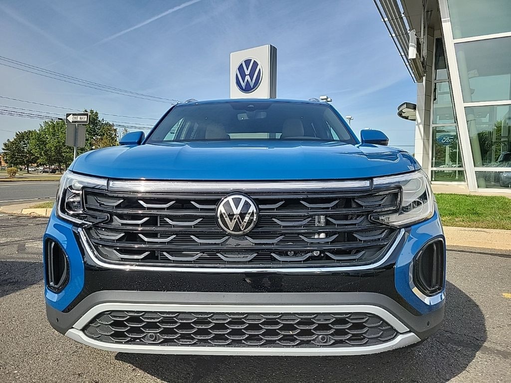 New 2026 Volkswagen Atlas Cross Sport 2.0T SE w/Technology SUV