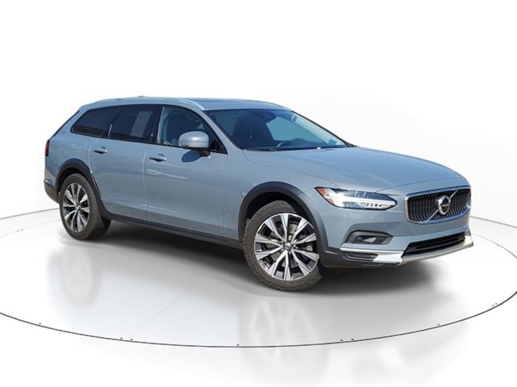 Used 2021 Volvo V90 Cross Country NA